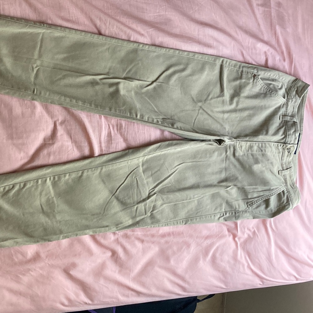 Aeropostale size 4 short cut khaki school pants